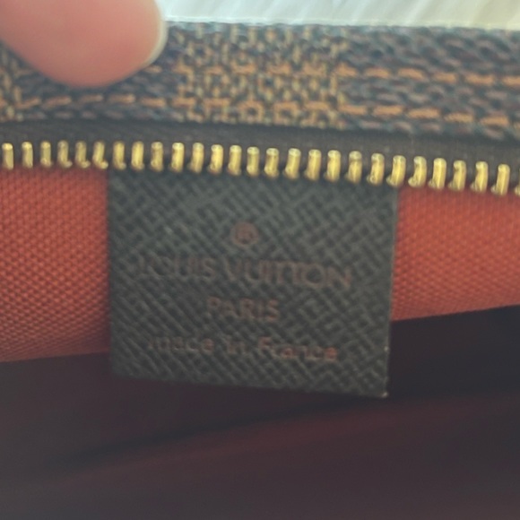 Louis Vuitton Damier Trousse Cosmetique - Picture 11 of 11